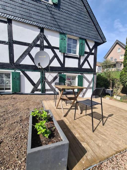 Ferienwohnung Bergischer Dreiklang Windeck Экстерьер фото